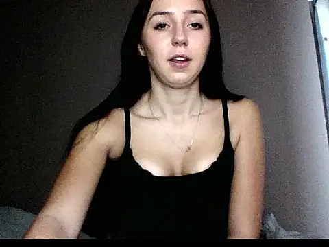 LuisaLive online show from March 3, 8:42 am