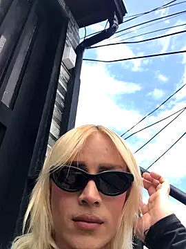 Snapshot of alexawinterrr chatting on October 7, 3:53 pm alexawinterrr online show from October 7, 3:53 pm