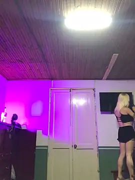 Snapshot of alexawinterrr chatting on November 5, 10:43 pm alexawinterrr online show from November 5, 10:43 pm