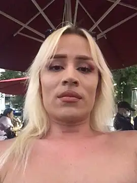 Snapshot of alexawinterrr chatting on December 15, 10:58 pm alexawinterrr online show from December 15, 10:58 pm