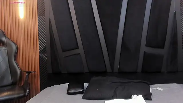 Snapshot of Valka_Ross chatting on November 8, 11:36 pm Valka Ross online show from November 8, 11:36 pm