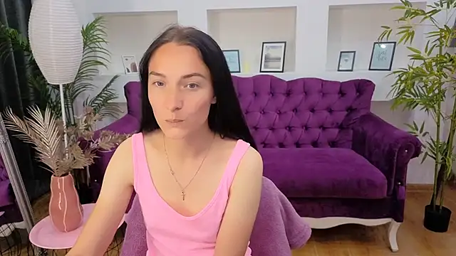 Snapshot of Emilly__Grey chatting on May 31, 6:04 pm Emilly Grey online show from May 31, 6:04 pm