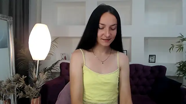 Snapshot of Emilly__Grey chatting on June 24, 5:56 pm Emilly Grey online show from June 24, 5:56 pm