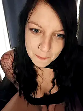 MieziMinz online show from November 7, 6:19 pm