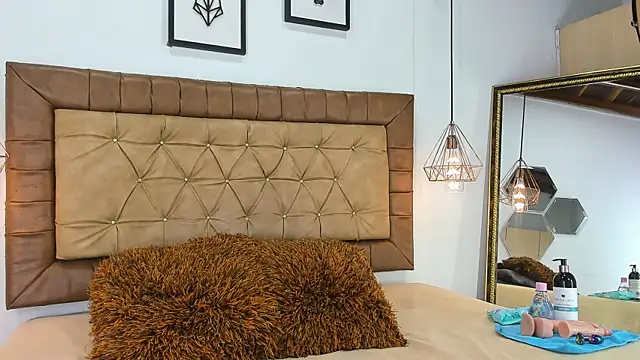 hannarose1208 online show from October 8, 1:20 pm