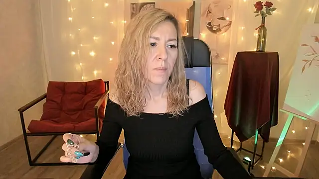 DonnaSmitth online show from February 12, 6:25 pm