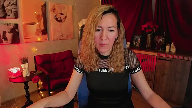 DonnaSmitth online show from April 3, 7:12 pm