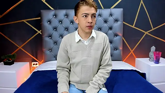 Lian Miller1  online show from October 8, 12:36 pm