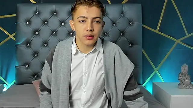 Lian Miller1  online show from October 16, 12:28 pm