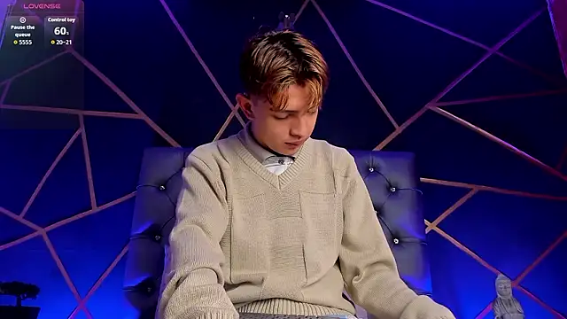 Lian Miller1  online show from February 11, 12:43 pm