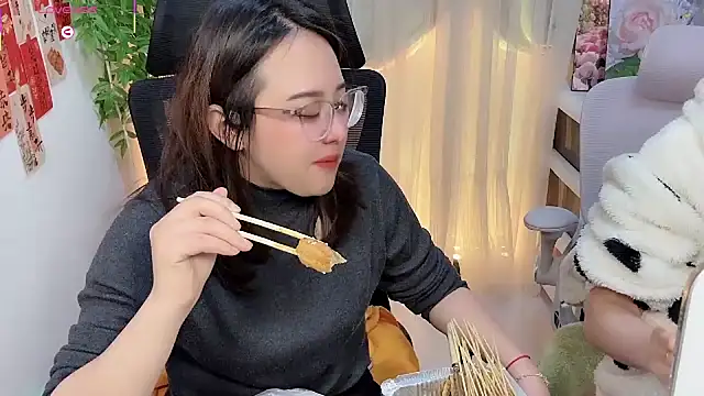 NEWONETO online show from February 26, 1:32 pm