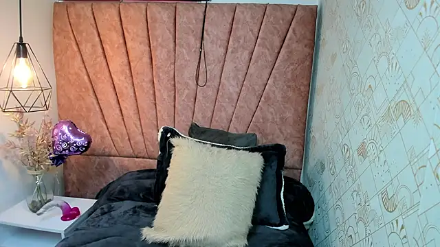 Issa Milf   online show from November 6, 1:01 pm