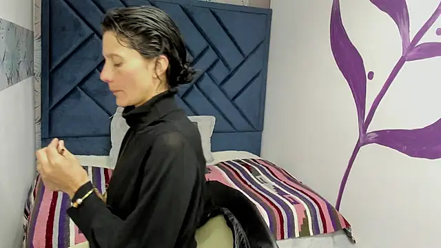 Valery More   online show from November 6, 12:17 pm