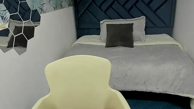 Valery More   online show from November 29, 12:19 pm