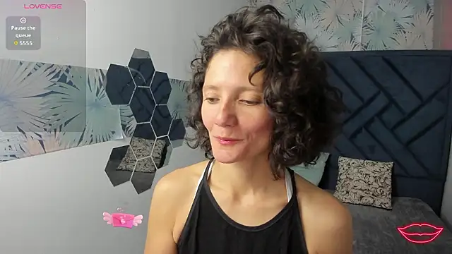 Valery More   online show from February 9, 1:04 pm