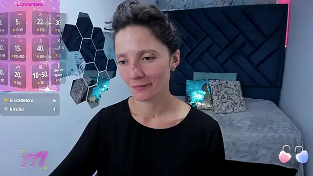 Valery More   online show from April 7, 1:11 pm