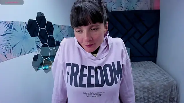 Valery More   online show from April 13, 1:38 pm