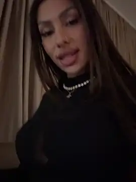 Snapshot of Candy_flippp chatting on November 14, 6:17 pm Candy flippp online show from November 14, 6:17 pm