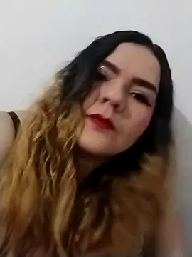 Snapshot of coral_marley chatting on October 18, 1:19 am coral marley online show from October 18, 1:19 am