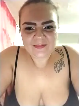 Snapshot of coral_marley chatting on December 13, 11:32 pm coral marley online show from December 13, 11:32 pm