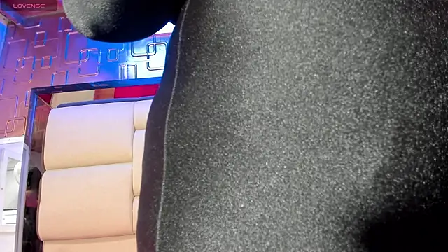 Snapshot of violet_milleer chatting on October 9, 12:25 pm violet milleer online show from October 9, 12:25 pm