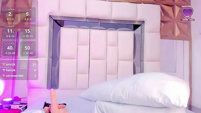 Snapshot of violet_milleer chatting on October 20, 7:14 pm violet milleer online show from October 20, 7:14 pm