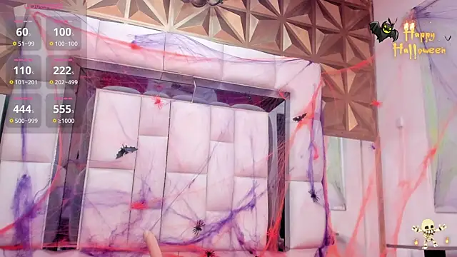 Snapshot of violet_milleer chatting on October 29, 7:04 pm violet milleer online show from October 29, 7:04 pm