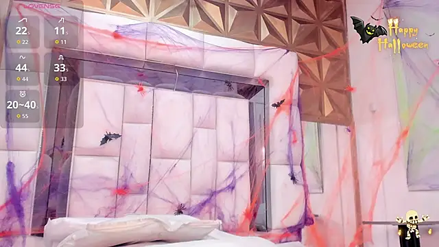 Snapshot of violet_milleer chatting on October 30, 7:25 pm violet milleer online show from October 30, 7:25 pm