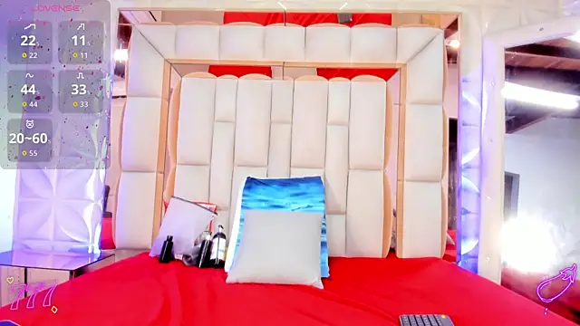 violet milleer online show from April 17, 7:39 pm