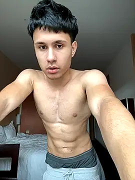 adgymwear1 online show from October 21, 12:06 pm