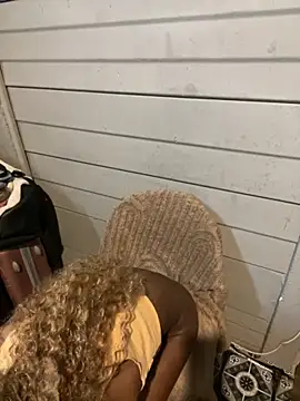 Snapshot of gingergirl67_ chatting on October 23, 9:35 pm gingergirl67 online show from October 23, 9:35 pm