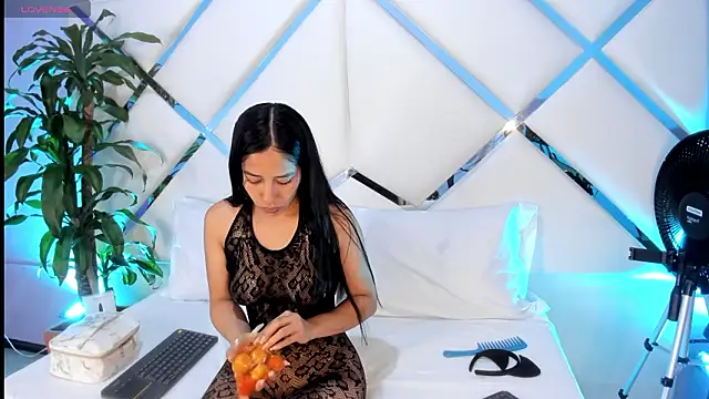 Amelia Rivas online show from March 25, 1:06 pm