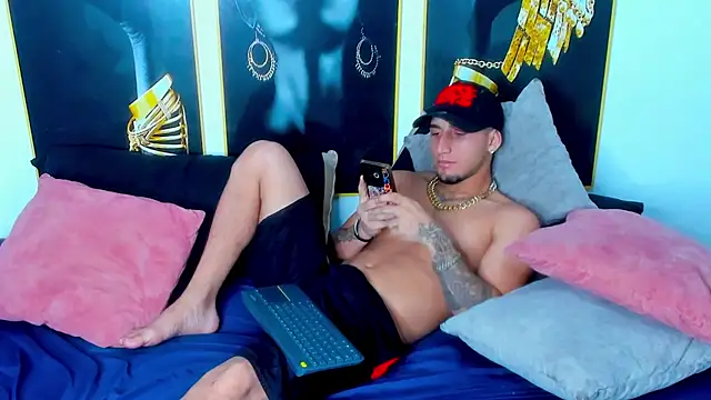 Snapshot of HotJake_hall chatting on October 2, 11:50 am HotJake hall online show from October 2, 11:50 am