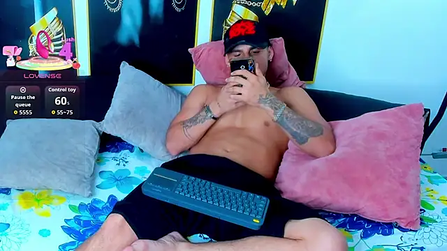 Snapshot of HotJake_hall chatting on October 3, 12:02 pm HotJake hall online show from October 3, 12:02 pm