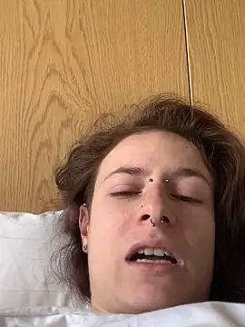 GoldenPussy1329 online show from February 26, 2:27 pm