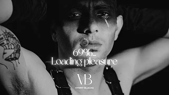 VynnyBlacke  online show from December 19, 9:22 pm