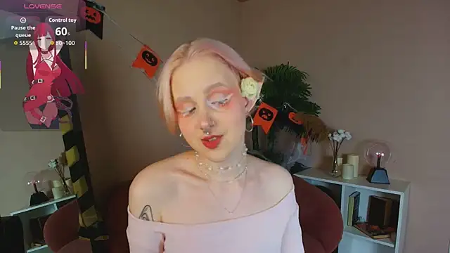 luna son online show from November 1, 9:50 pm