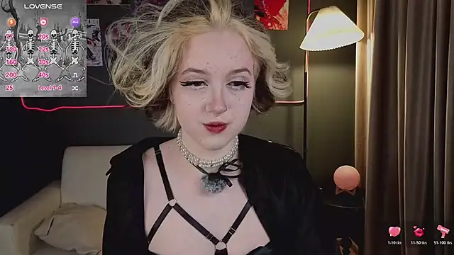 luna son online show from April 8, 10:21 pm