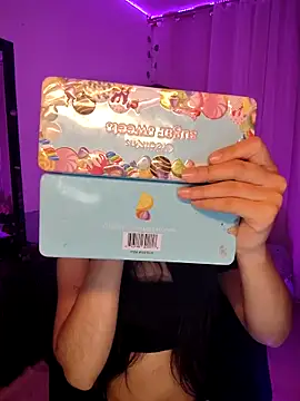 tamara vald online show from October 25, 4:20 am