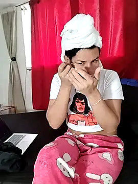 MissAsly online show from January 10, 11:45 am