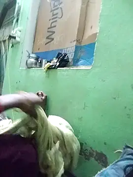 RED Queen 6 online show from September 27, 4:45 pm