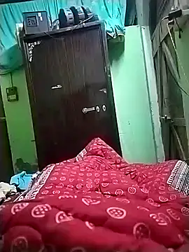 RED Queen 6 online show from October 12, 6:07 pm