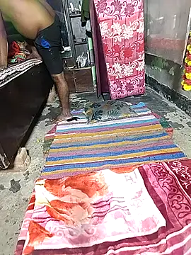 RED Queen 6 online show from November 22, 2:49 pm