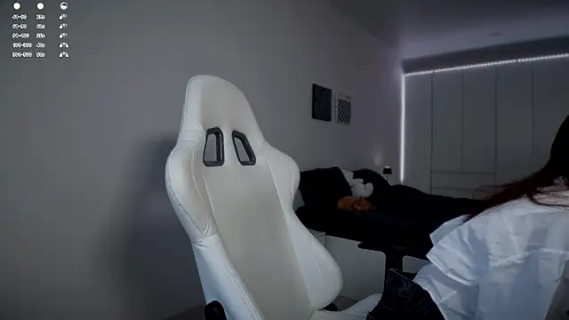 Snapshot of monnymoon chatting on November 13, 7:51 am monnymoon online show from November 13, 7:51 am