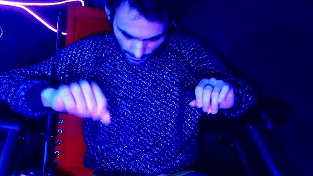 highinhtxx online show from January 10, 6:04 am