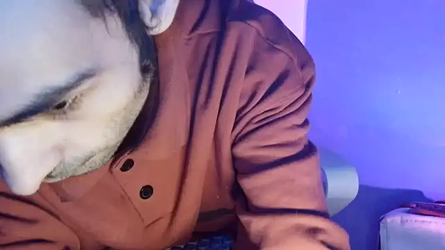 highinhtxx online show from June 5, 12:06 am