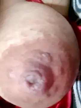 Hotmommax online show from March 12, 1:28 pm