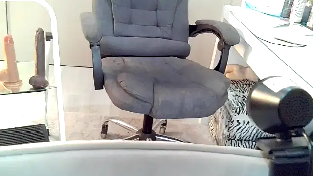 Snapshot of Jockstrap3x chatting on December 16, 1:16 pm Jockstrap3x online show from December 16, 1:16 pm