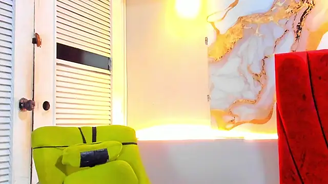 Snapshot of daniscot chatting on November 14, 4:00 am daniscot online show from November 14, 4:00 am