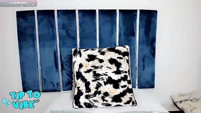 INDIANROMANCE online show from February 18, 10:03 pm